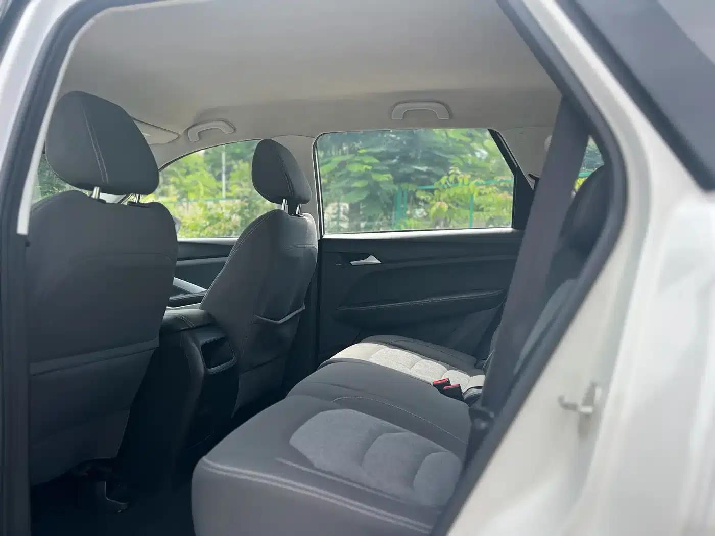 Baojun 530 2020 1.5T Manual Comfort 7-seater — миниатюра 6