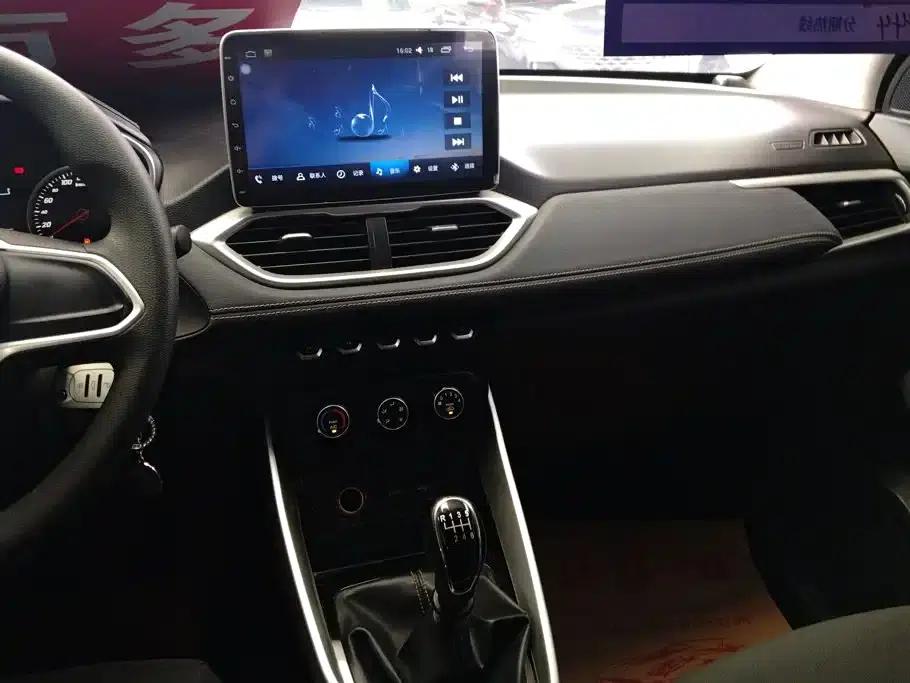 Baojun 530 2018 1.5T Manual Comfort Model (National V Emission Standard) — миниатюра 13