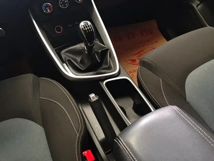 Baojun 530 2018 1.5T Manual Comfort Model (National V Emission Standard) — миниатюра 16