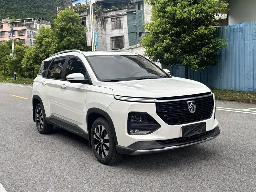 Baojun 530 2020 1.5T CVT Premium Connected Edition 6-seater — миниатюра 2