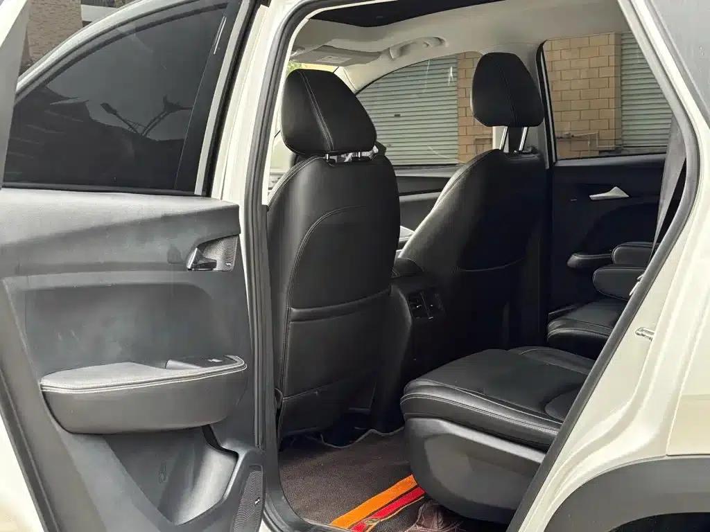 Baojun 530 2020 1.5T CVT Premium Connected Edition 6-seater — миниатюра 5