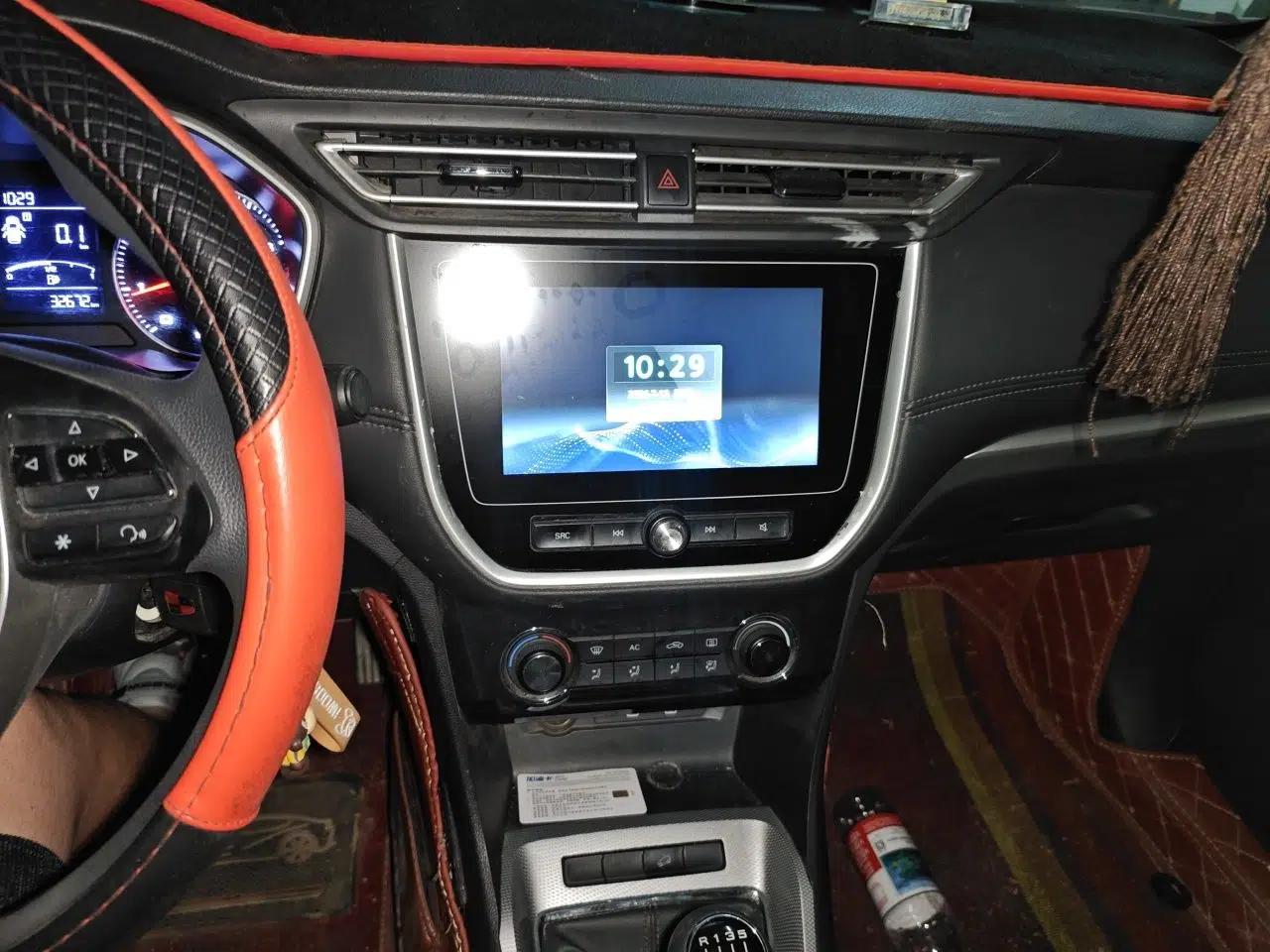 Roewe RX3 2020 1.6L Manual 4G Connect Super-Fresh Elite Edition — миниатюра 13