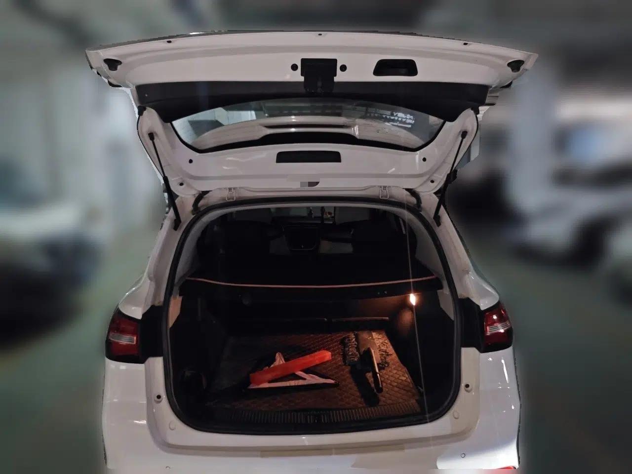 Roewe RX3 2020 1.6L Manual 4G Connect Super-Fresh Elite Edition — миниатюра 19