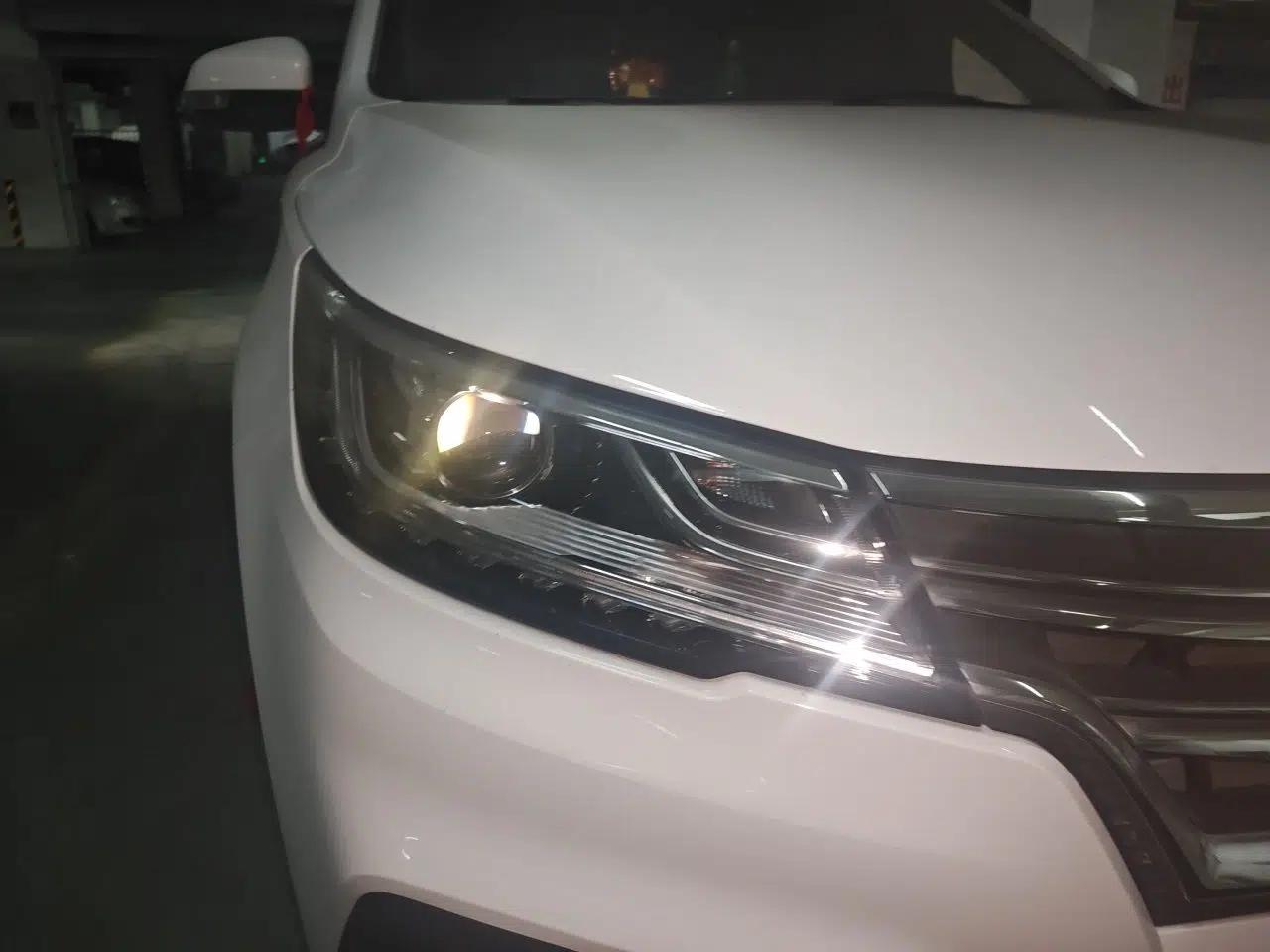 Roewe RX3 2020 1.6L Manual 4G Connect Super-Fresh Elite Edition — миниатюра 7