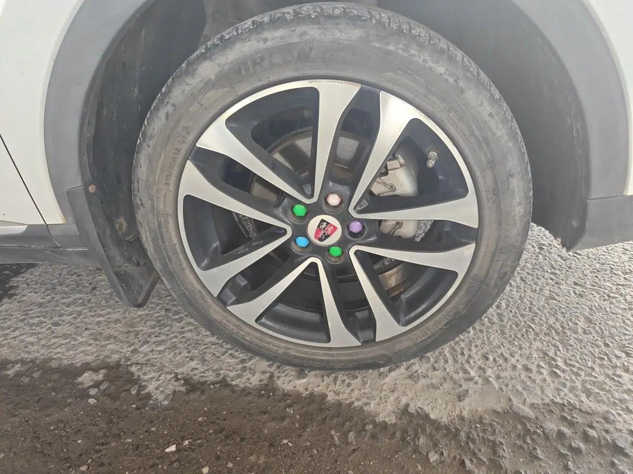 Roewe RX3 2020 1.6L CVT 4G Connected Ultra-Fun Elite Edition — миниатюра 8