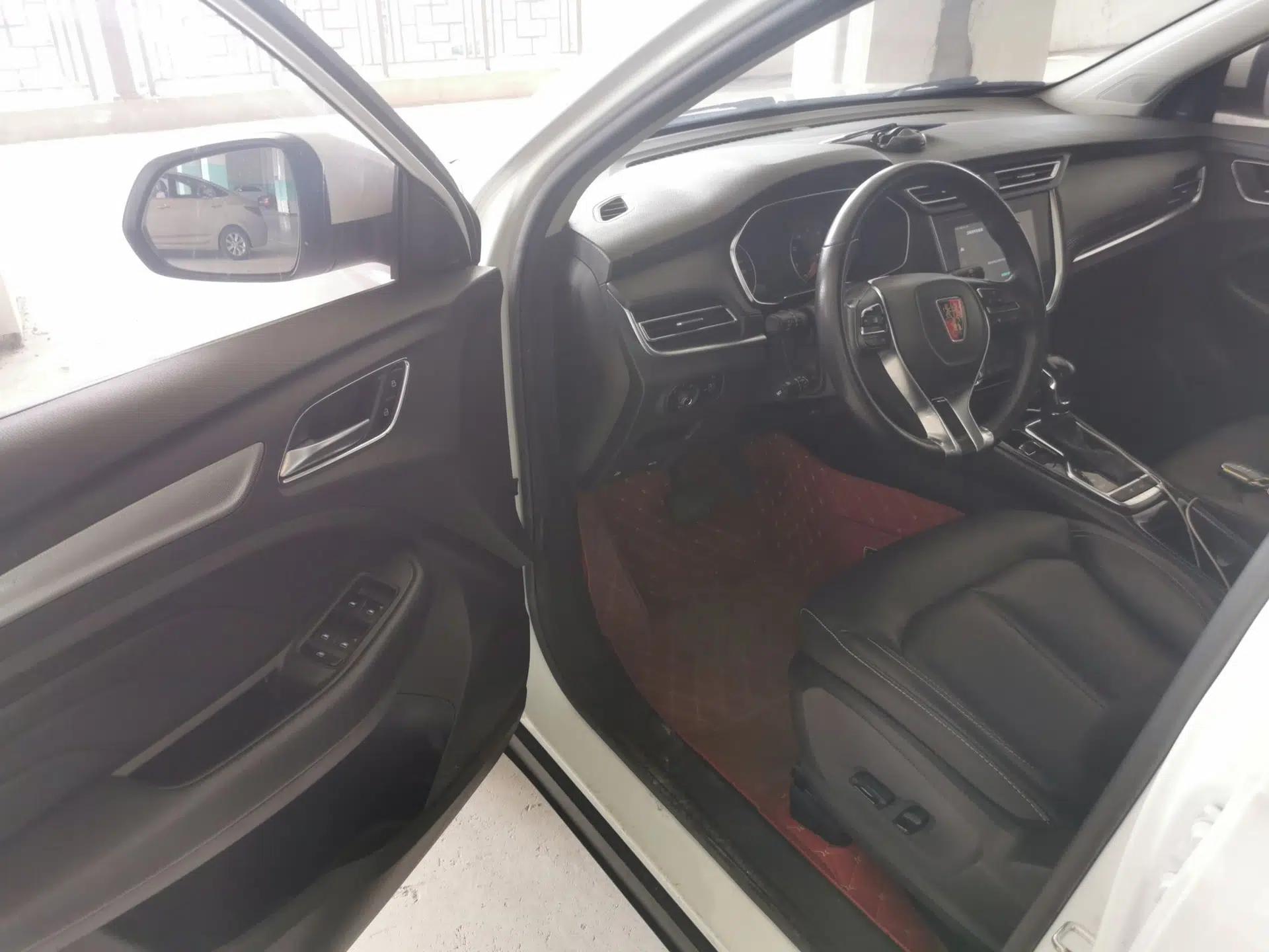 Roewe RX3 2018 1.6L CVT Internet Smart Edition — миниатюра 16