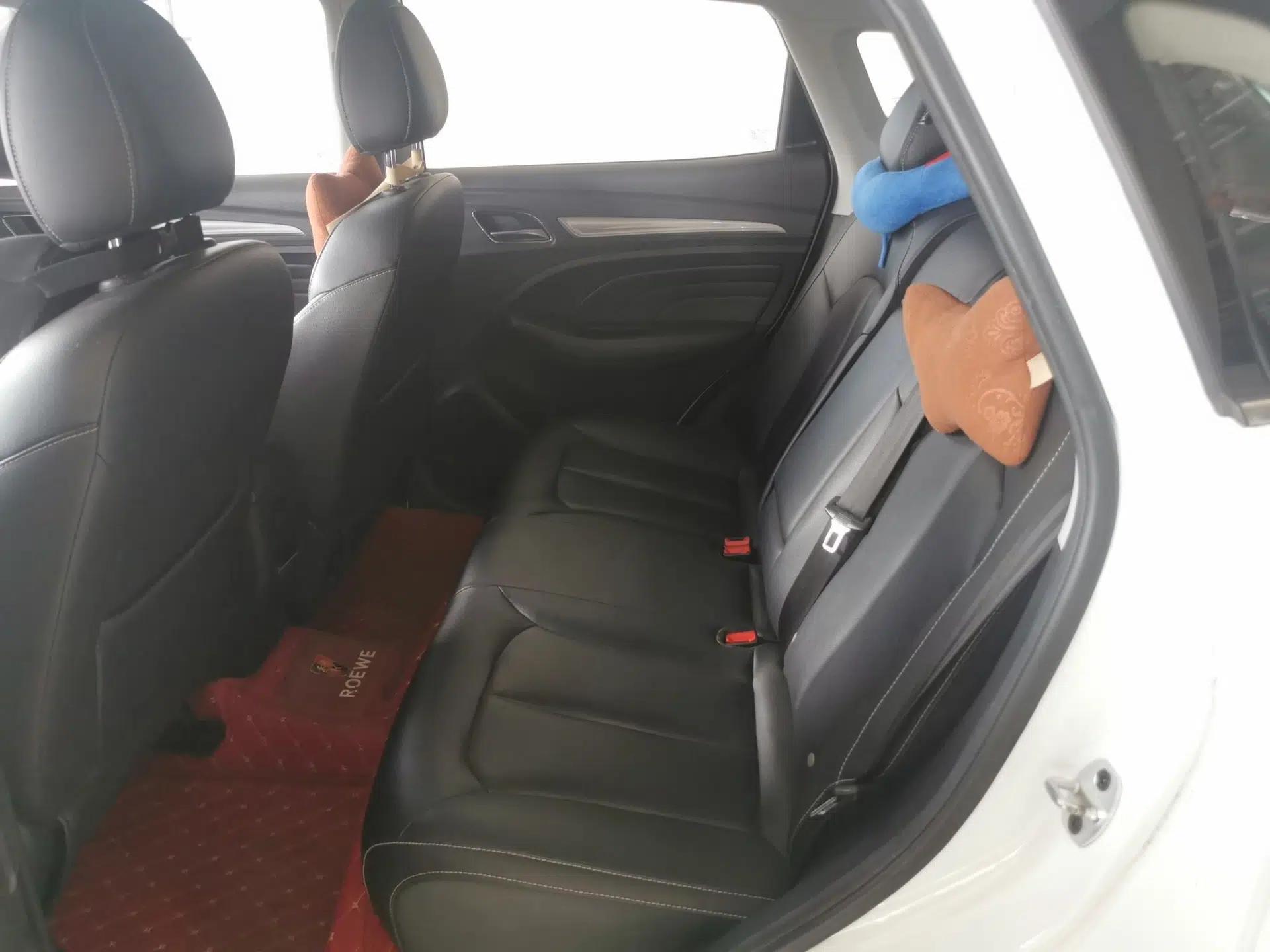 Roewe RX3 2018 1.6L CVT Internet Smart Edition — миниатюра 17