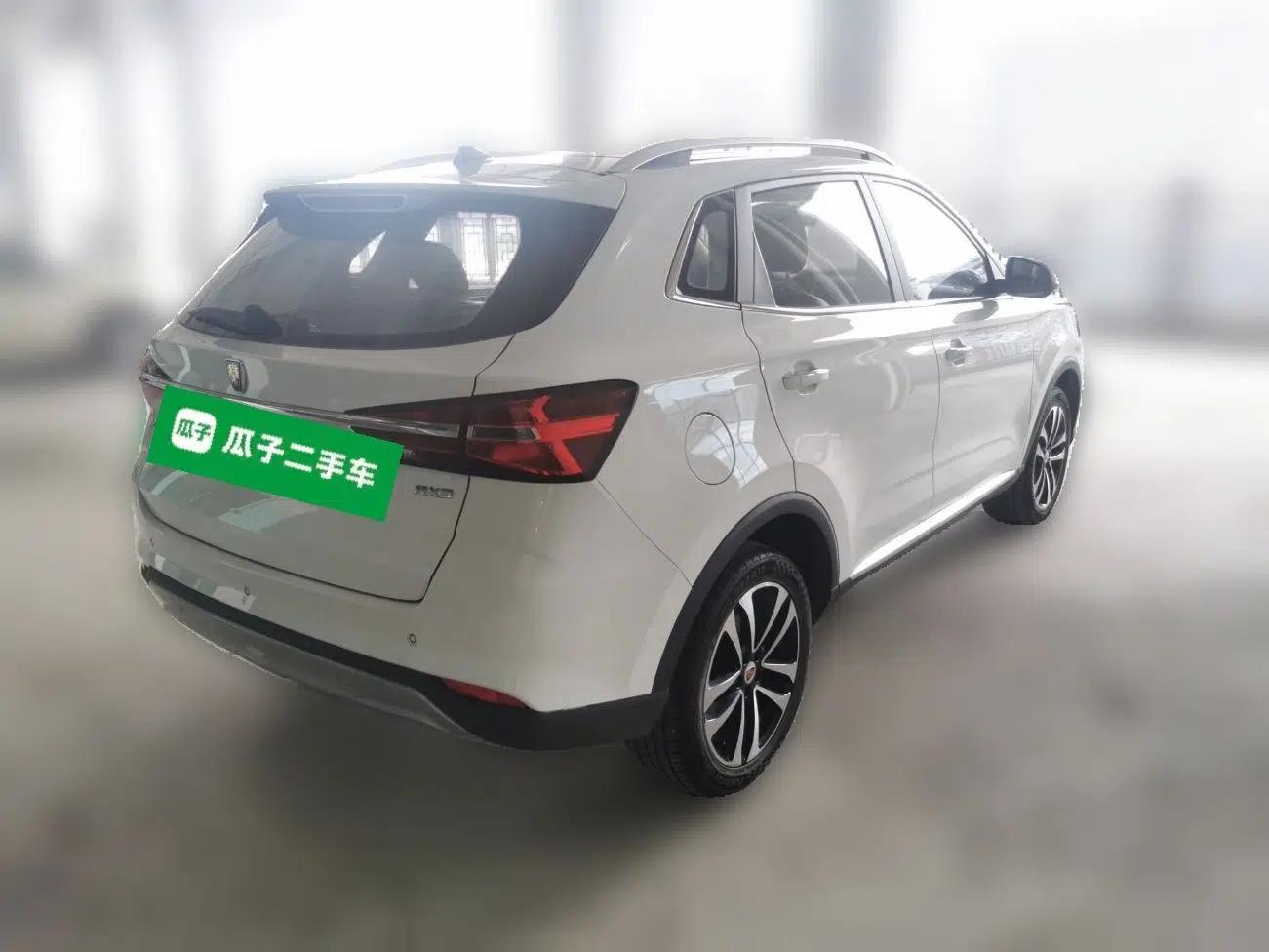 Roewe RX3 2018 1.6L CVT Internet Smart Edition — миниатюра 6