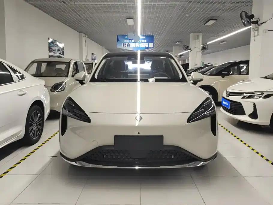 Baojun Yunhai 2026 500km Pure Electric Version — миниатюра 2