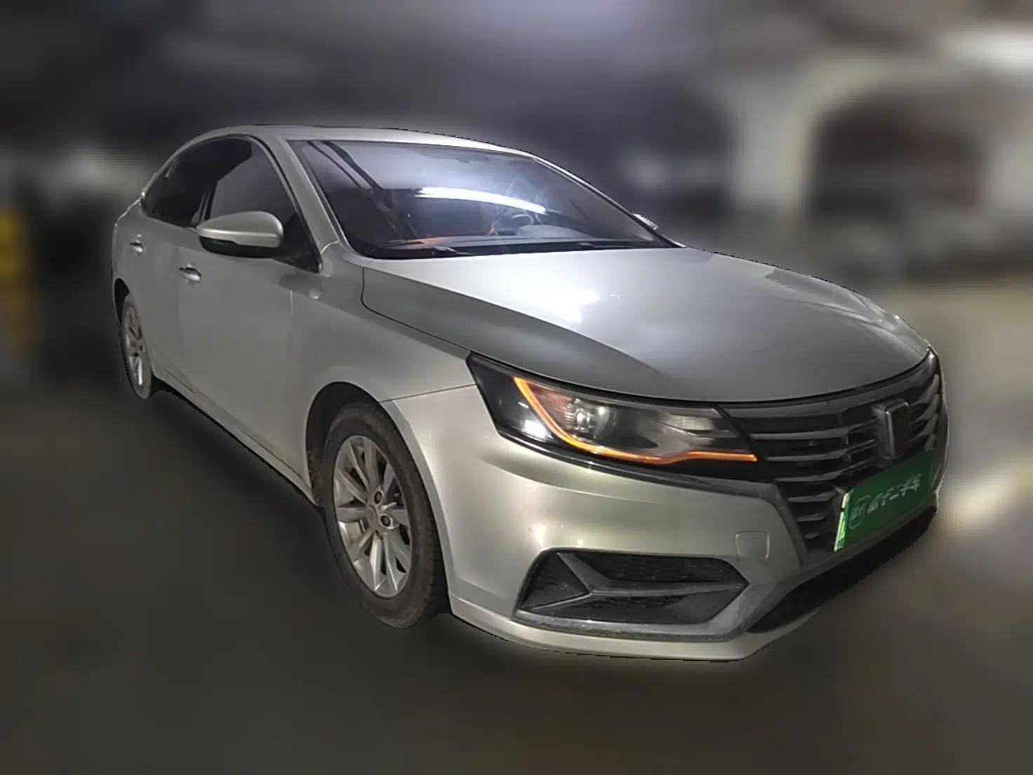 Roewe i6 New Energy 2017 45T Hybrid Connect & Smart Enjoyment Edition — миниатюра 3
