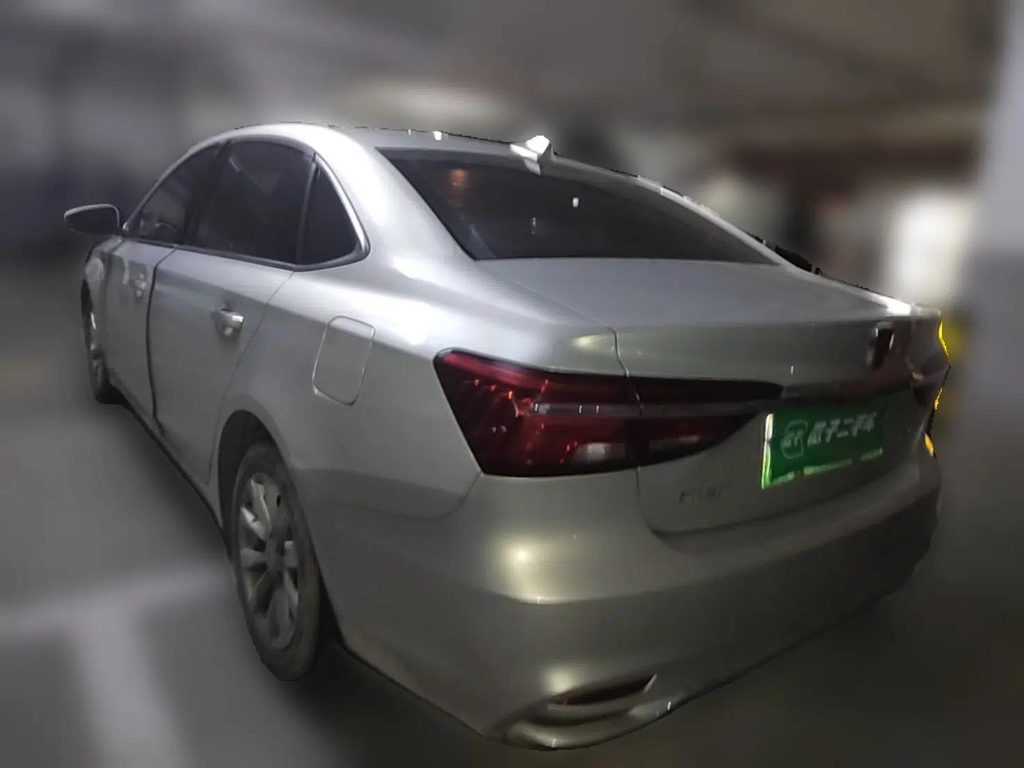 Roewe i6 New Energy 2017 45T Hybrid Connect & Smart Enjoyment Edition — миниатюра 4