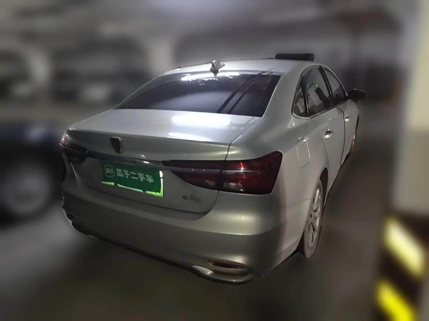 Roewe i6 New Energy 2017 45T Hybrid Connect & Smart Enjoyment Edition — миниатюра 6