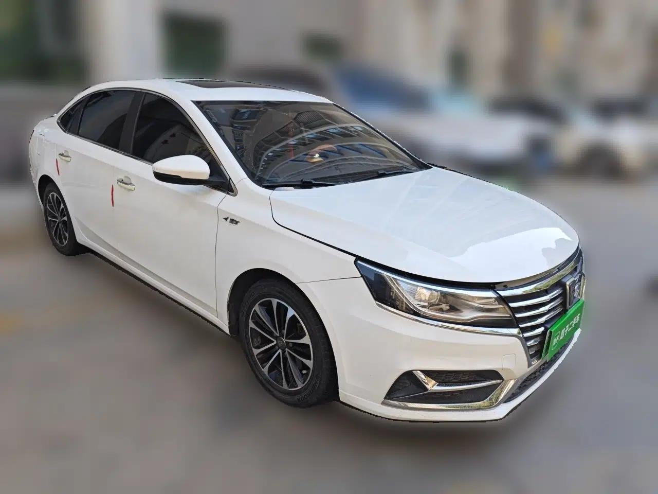 Roewe i6 New Energy 2019 PLUS 50T 4G Connected Glory Luxury Edition — миниатюра 3