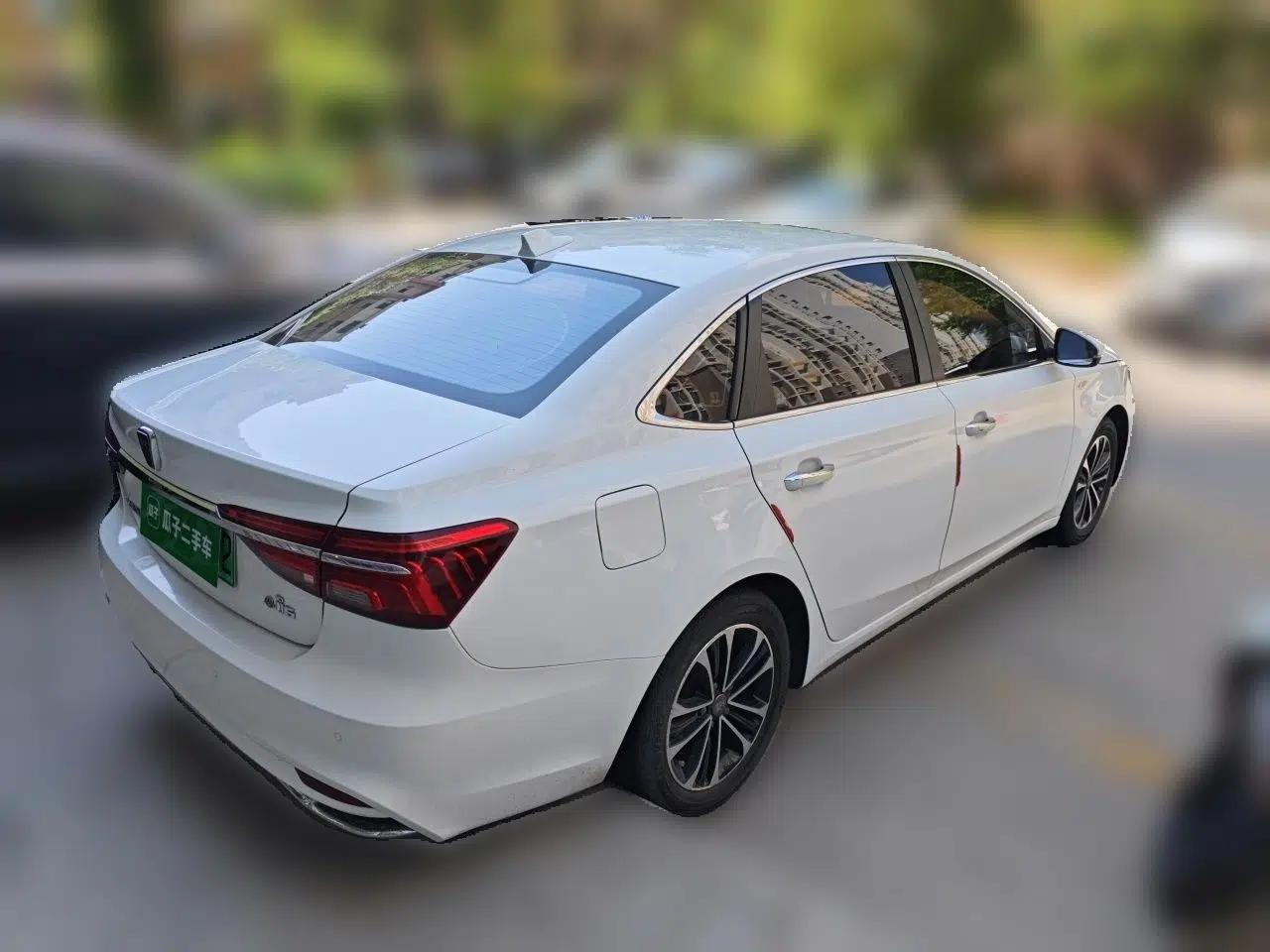 Roewe i6 New Energy 2019 PLUS 50T 4G Connected Glory Luxury Edition — миниатюра 6