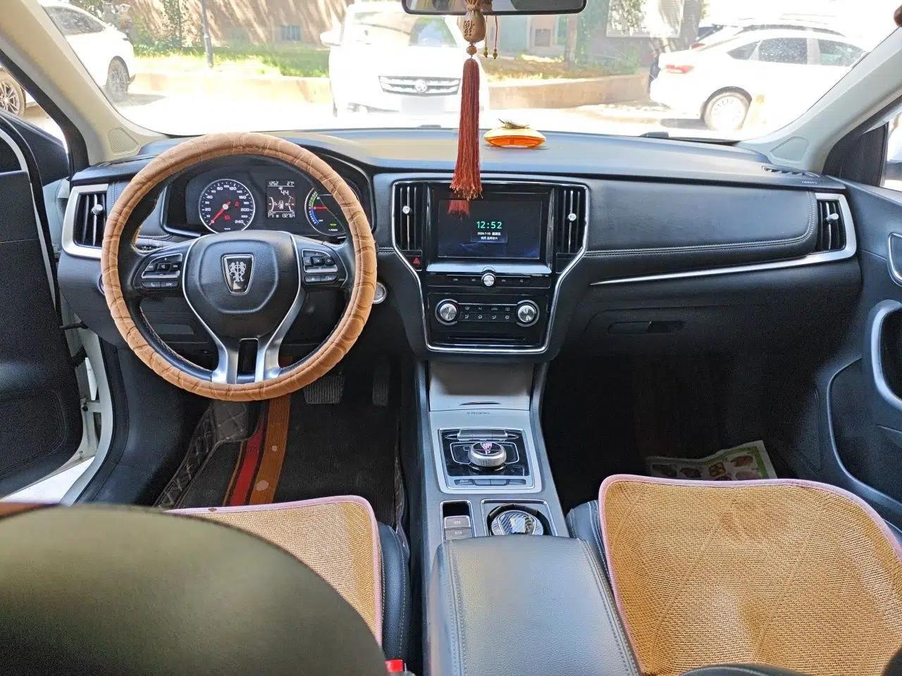 Roewe i6 New Energy 2019 PLUS 50T 4G Connected Glory Luxury Edition — миниатюра 9
