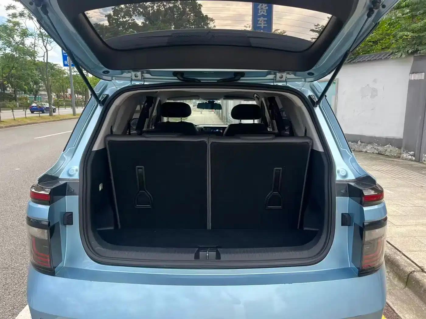 Baojun RM-5 2019 1.5L CVT 24-Hour Online Elite 6-Seater — миниатюра 13