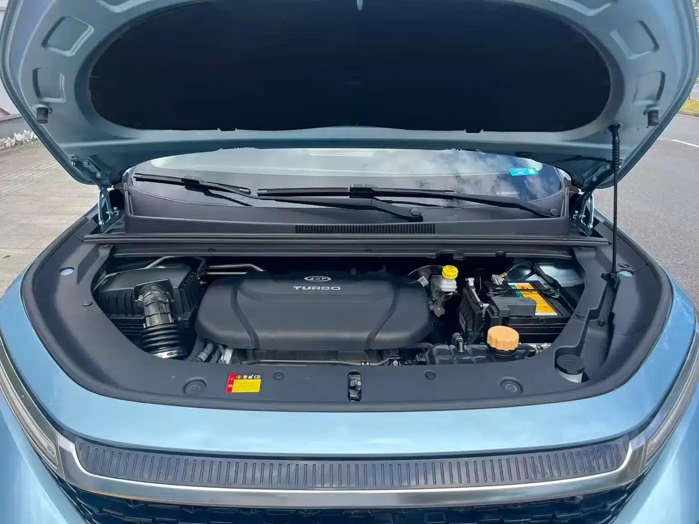 Baojun RM-5 2019 1.5L CVT 24-Hour Online Elite 6-Seater — миниатюра 15