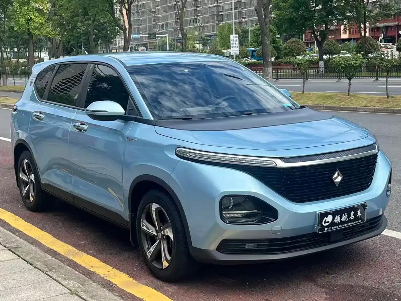 Baojun RM-5 2019 1.5L CVT 24-Hour Online Elite 6-Seater — миниатюра 3