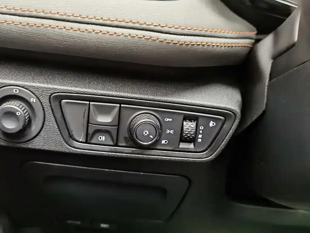 Baojun RS-3 2020 1.5L CVT 24-Hour Online Luxury Edition — миниатюра 21