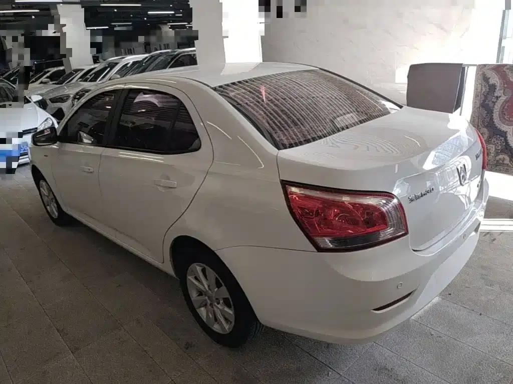Baojun 630 2014 1.5L Automatic Comfort Model — миниатюра 5