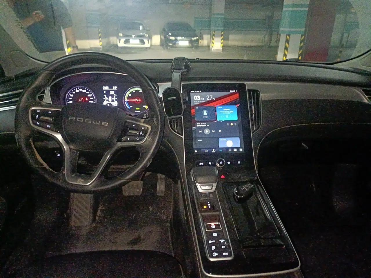 Roewe i6 MAX New Energy 2020 1.5T PHEV Sporty Cool Edition — миниатюра 9
