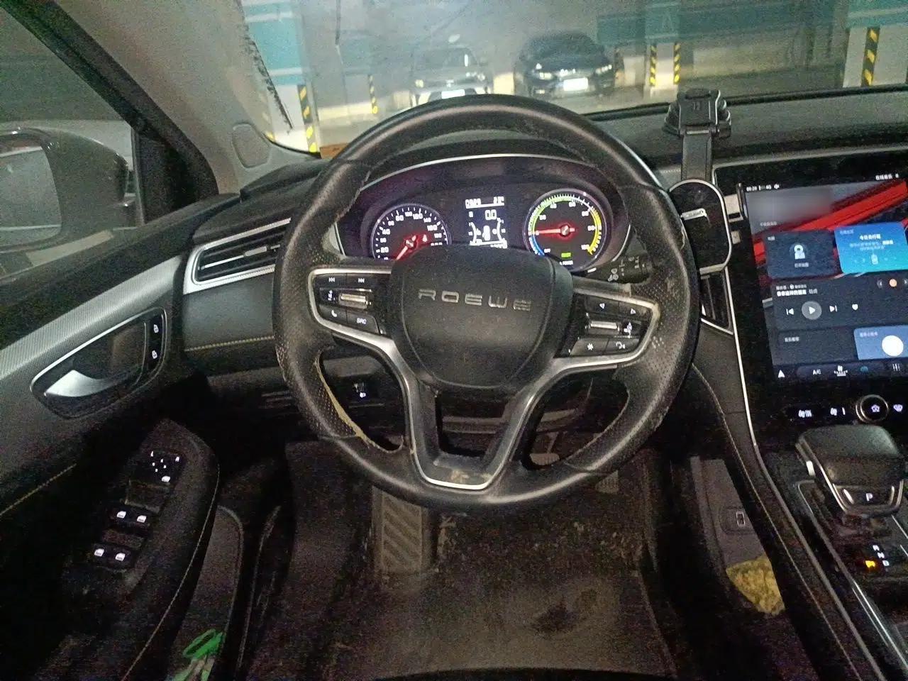 Roewe i6 MAX New Energy 2020 1.5T PHEV Sporty Cool Edition — миниатюра 10