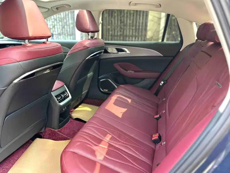 Hongqi H5 2023 2.0T Automatic Intelligent Flagship Edition — миниатюра 12