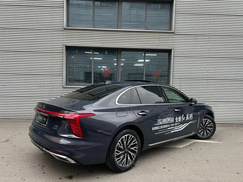 Hongqi H5 2024 2.0T Automatic Intelligent Flagship Edition — миниатюра 3