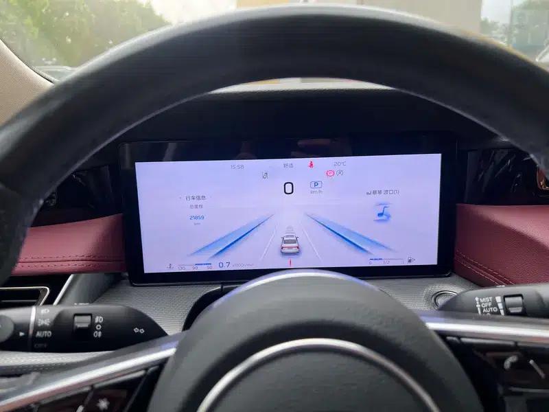 Hongqi H5 2024 2.0T Automatic Intelligent Flagship Edition — миниатюра 8