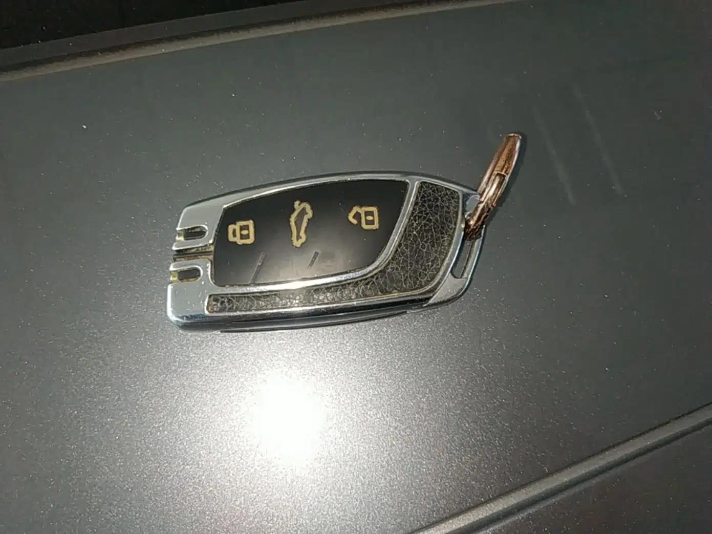 Roewe i6 MAX 2020 300TGI Automatic Sporty Cool Edition — миниатюра 28