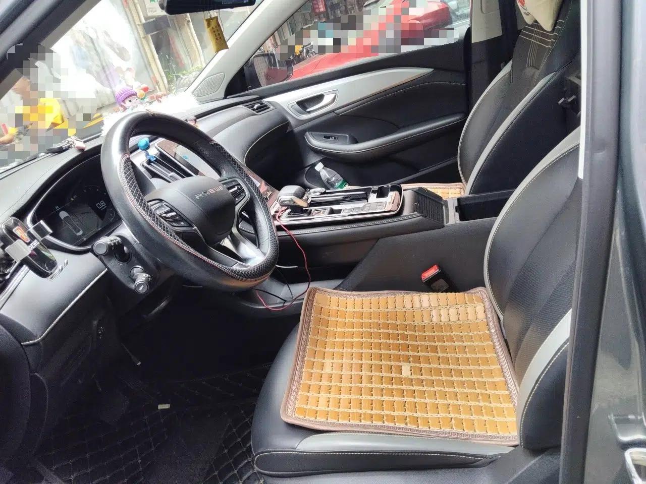Roewe i6 MAX 2020 300TGI Automatic Cool & Stylish Skyroof Edition — миниатюра 15