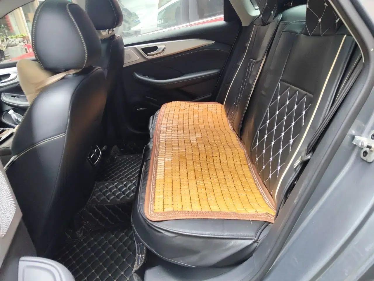 Roewe i6 MAX 2020 300TGI Automatic Cool & Stylish Skyroof Edition — миниатюра 17