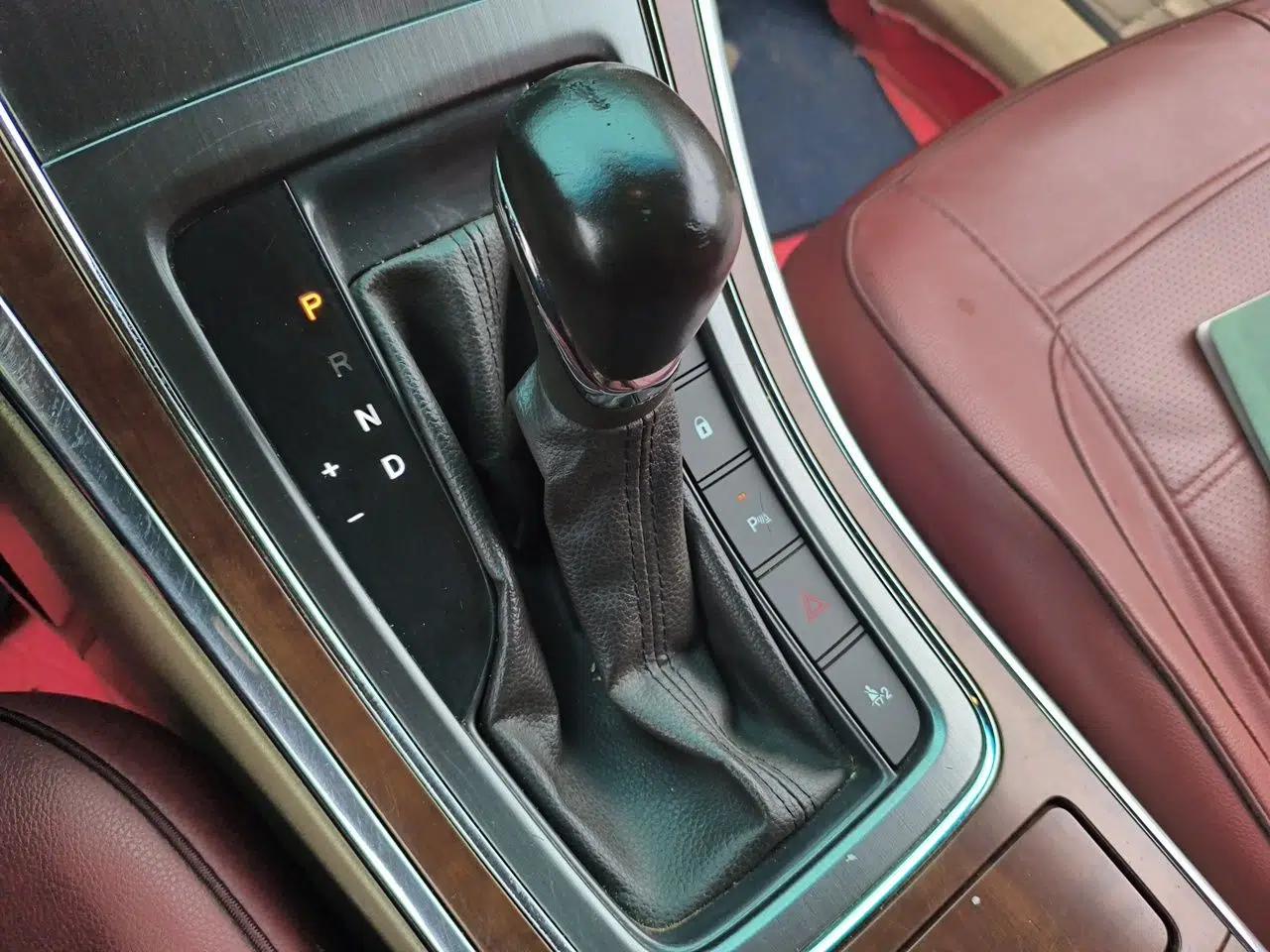 Roewe 950 2012 2.0L Comfort Edition — миниатюра 14