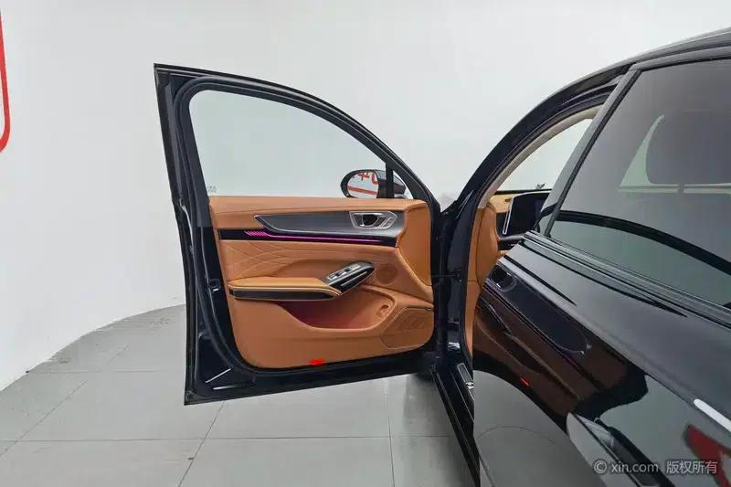 Hongqi H9 2024 2.0T Flagship Private Style Edition — миниатюра 22