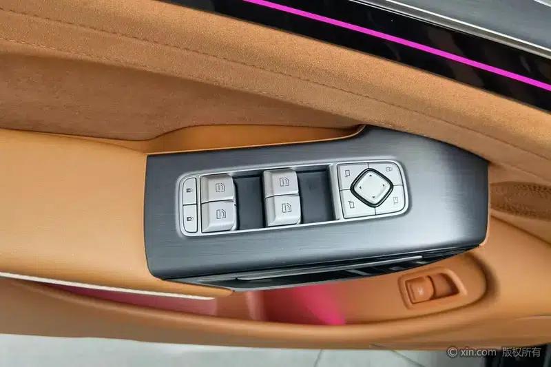 Hongqi H9 2024 2.0T Flagship Private Style Edition — миниатюра 23