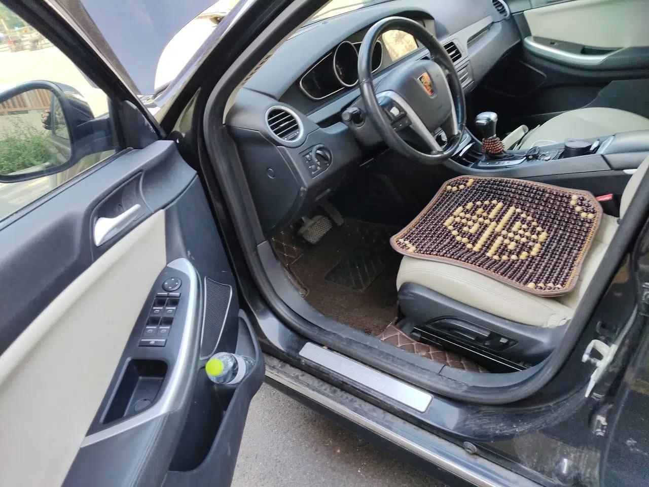 Roewe e550 2016 Deluxe Edition — миниатюра 16