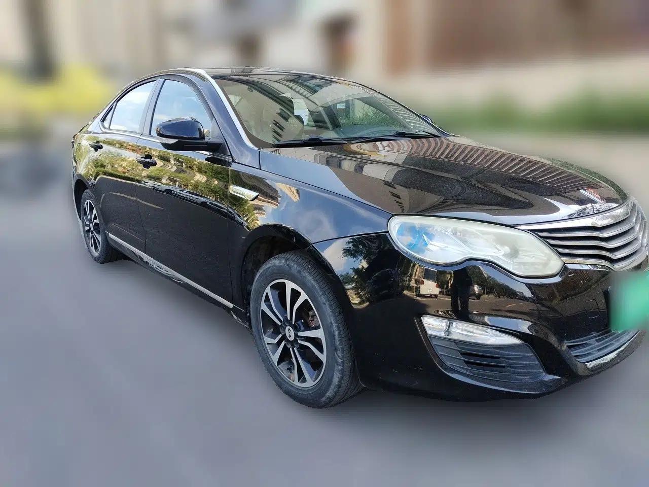 Roewe e550 2016 Deluxe Edition — миниатюра 3