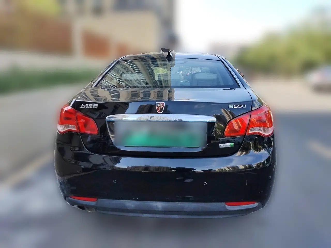 Roewe e550 2016 Deluxe Edition — миниатюра 5
