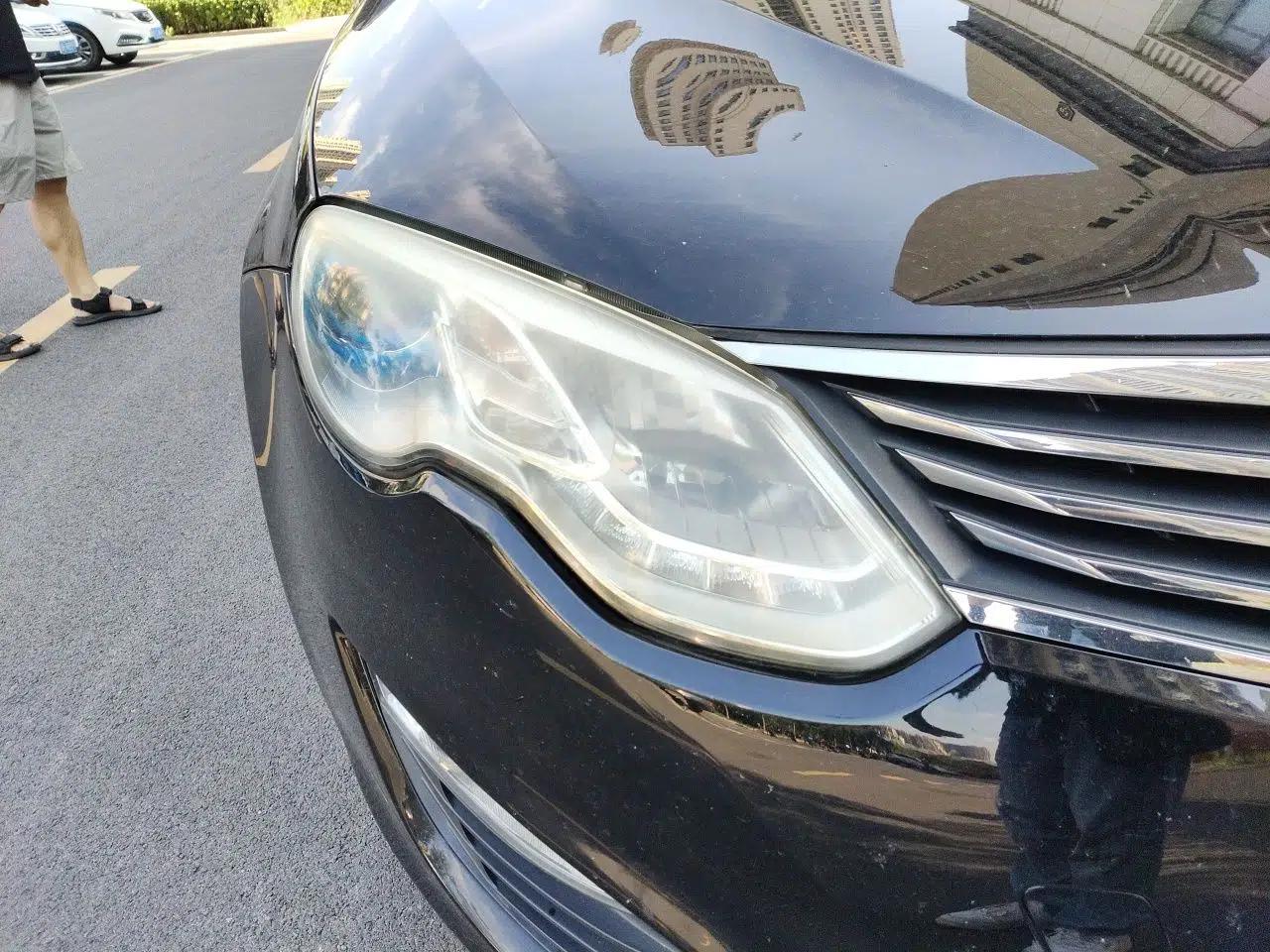 Roewe e550 2016 Deluxe Edition — миниатюра 7