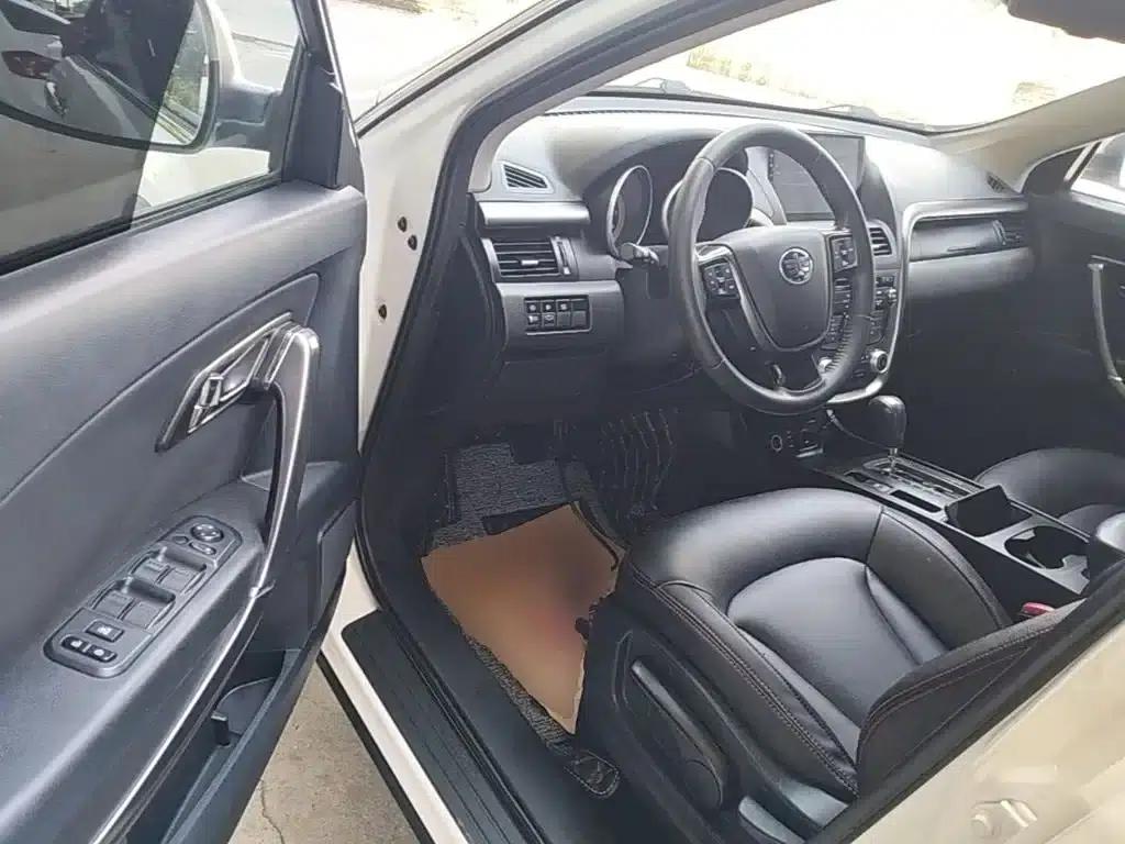 Besturn X80 2015 2.0L Automatic Comfort Anniversary Edition — миниатюра 16