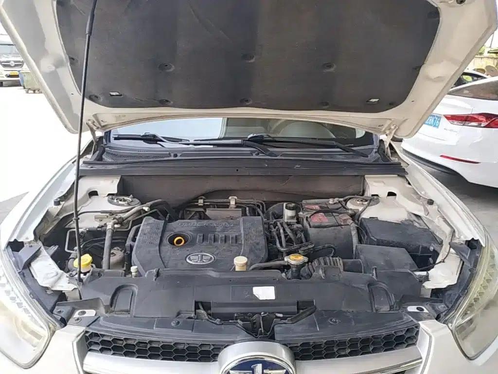 Besturn X80 2015 2.0L Automatic Comfort Anniversary Edition — миниатюра 20