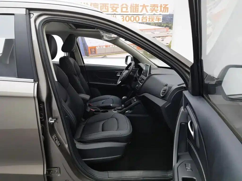 Bestune X40 2018 Popular Edition 1.6L Automatic Luxury — миниатюра 23