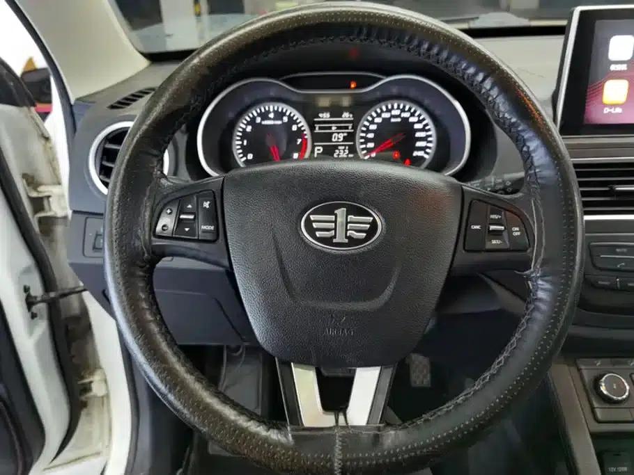 Besturn X40 2017 1.6L Automatic Premium Edition — миниатюра 15