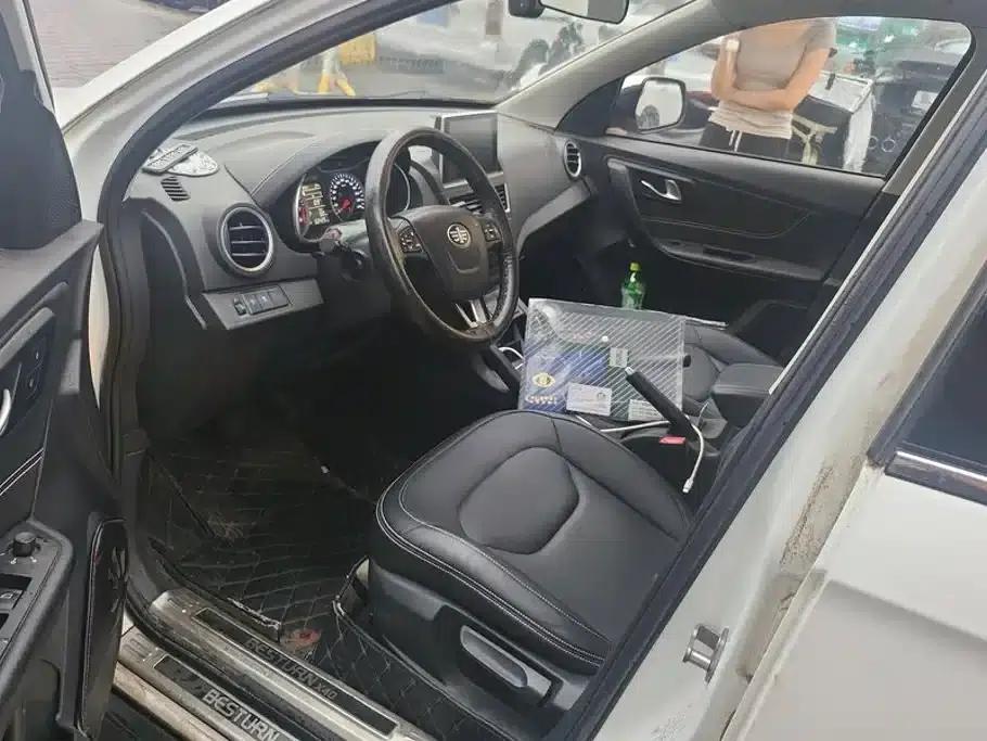 Besturn X40 2017 1.6L Automatic Premium Edition — миниатюра 9