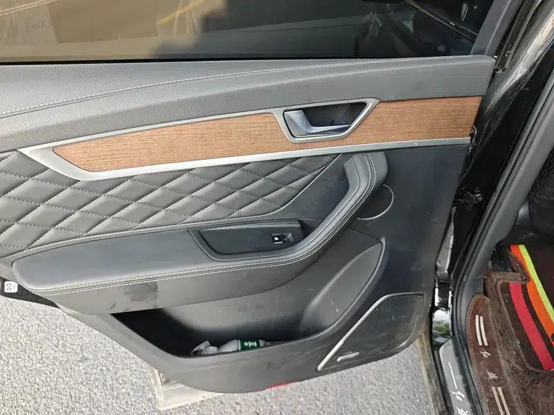 Hongqi HS7 2022 2.0T DCT 2WD Intelligent Flagship Edition — миниатюра 17