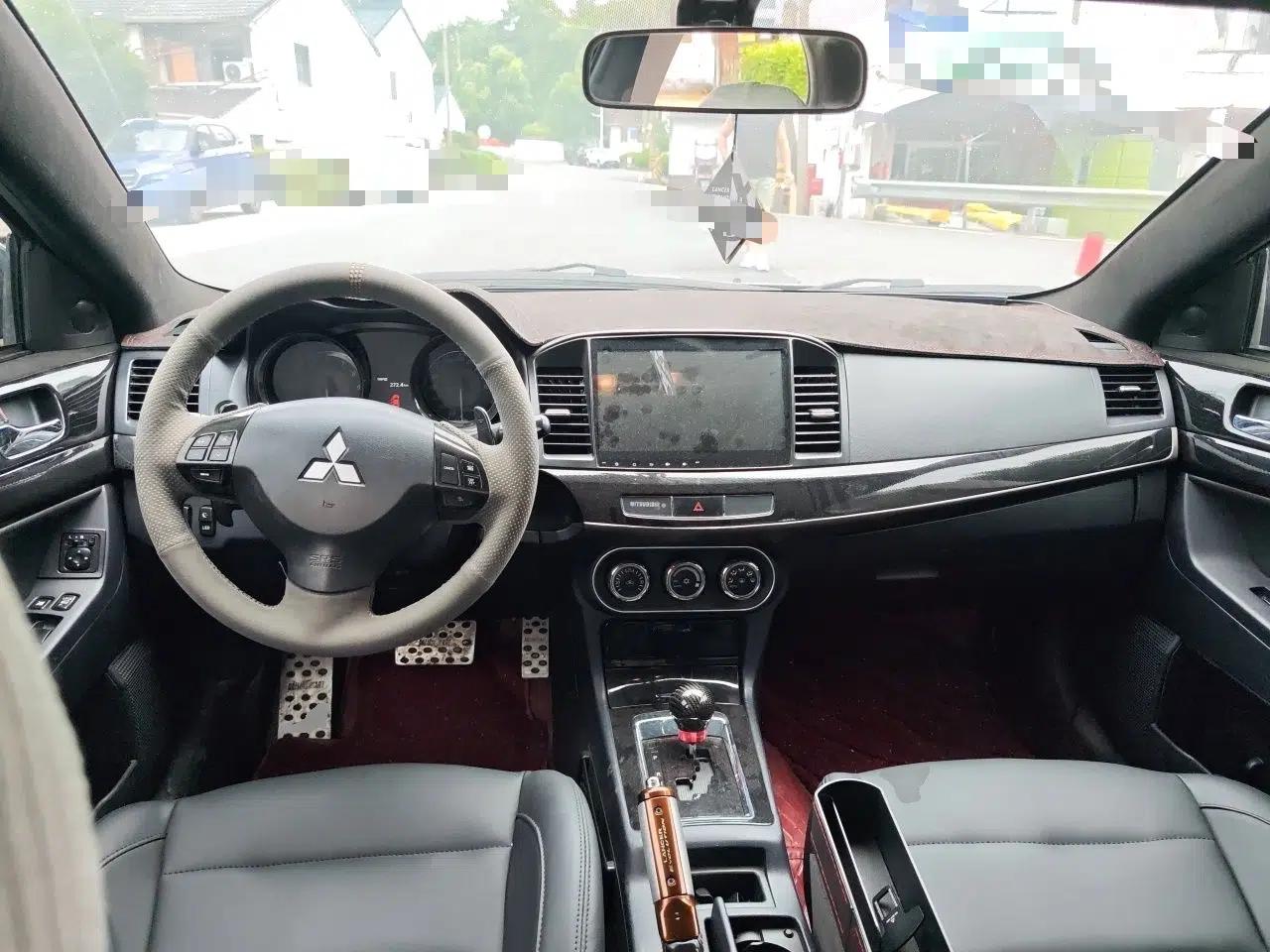 Mitsubishi Lancer EX 2015 1.8L CVT ZhiShang Edition China IV Standard — миниатюра 9