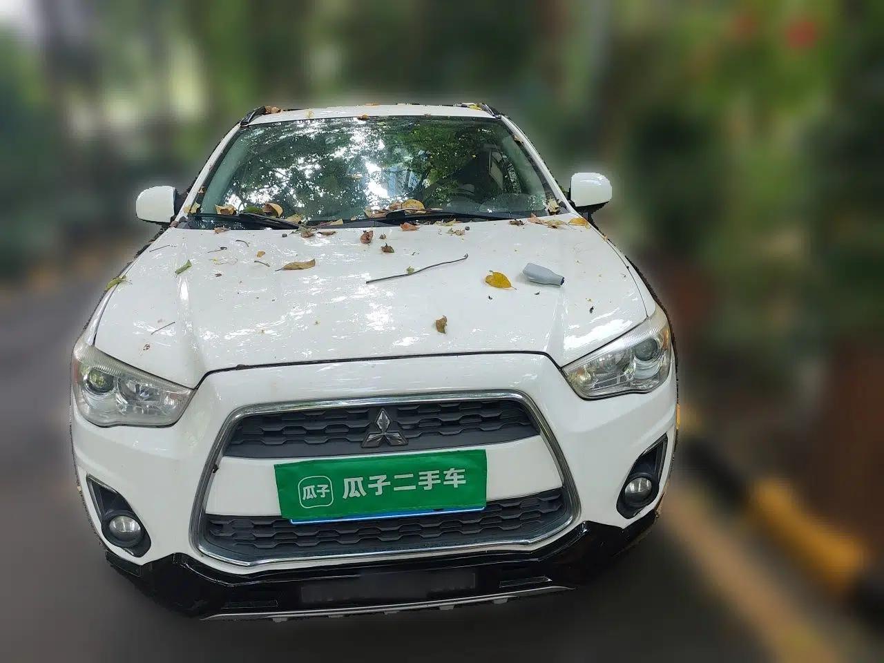 Mitsubishi ASX 2013 2.0L CVT Two-Wheel Drive Luxury Edition — миниатюра 2