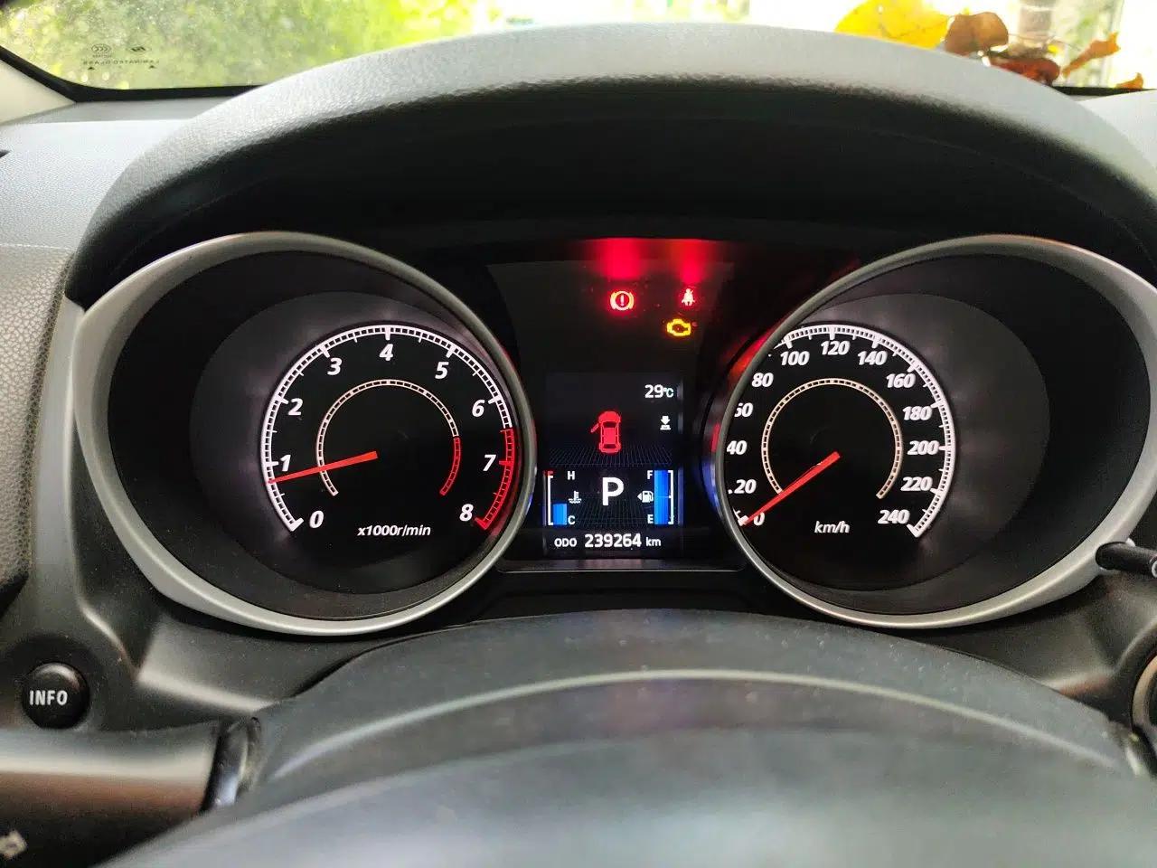 Mitsubishi ASX 2013 2.0L CVT Two-Wheel Drive Luxury Edition — миниатюра 11