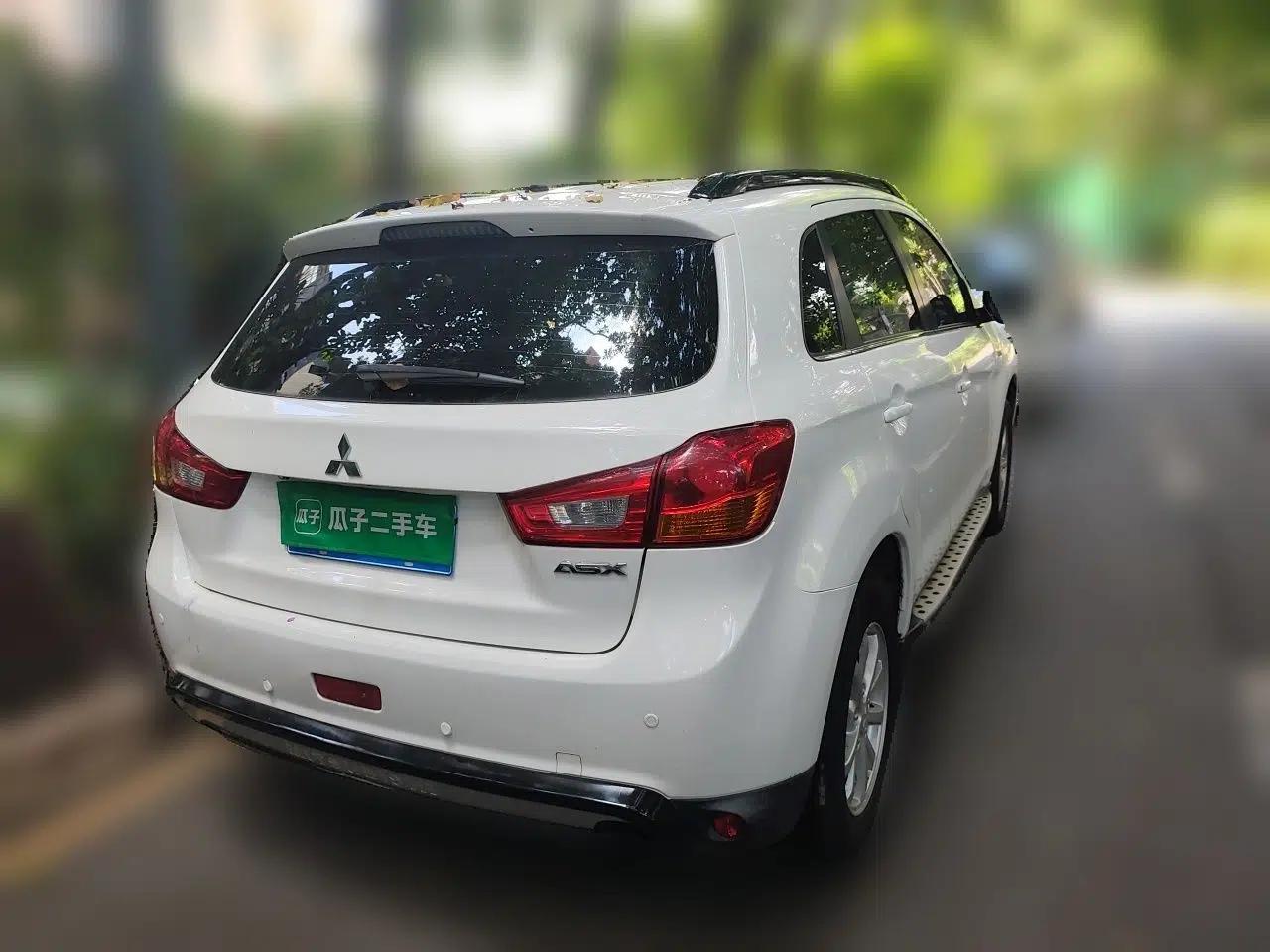 Mitsubishi ASX 2013 2.0L CVT Two-Wheel Drive Luxury Edition — миниатюра 6