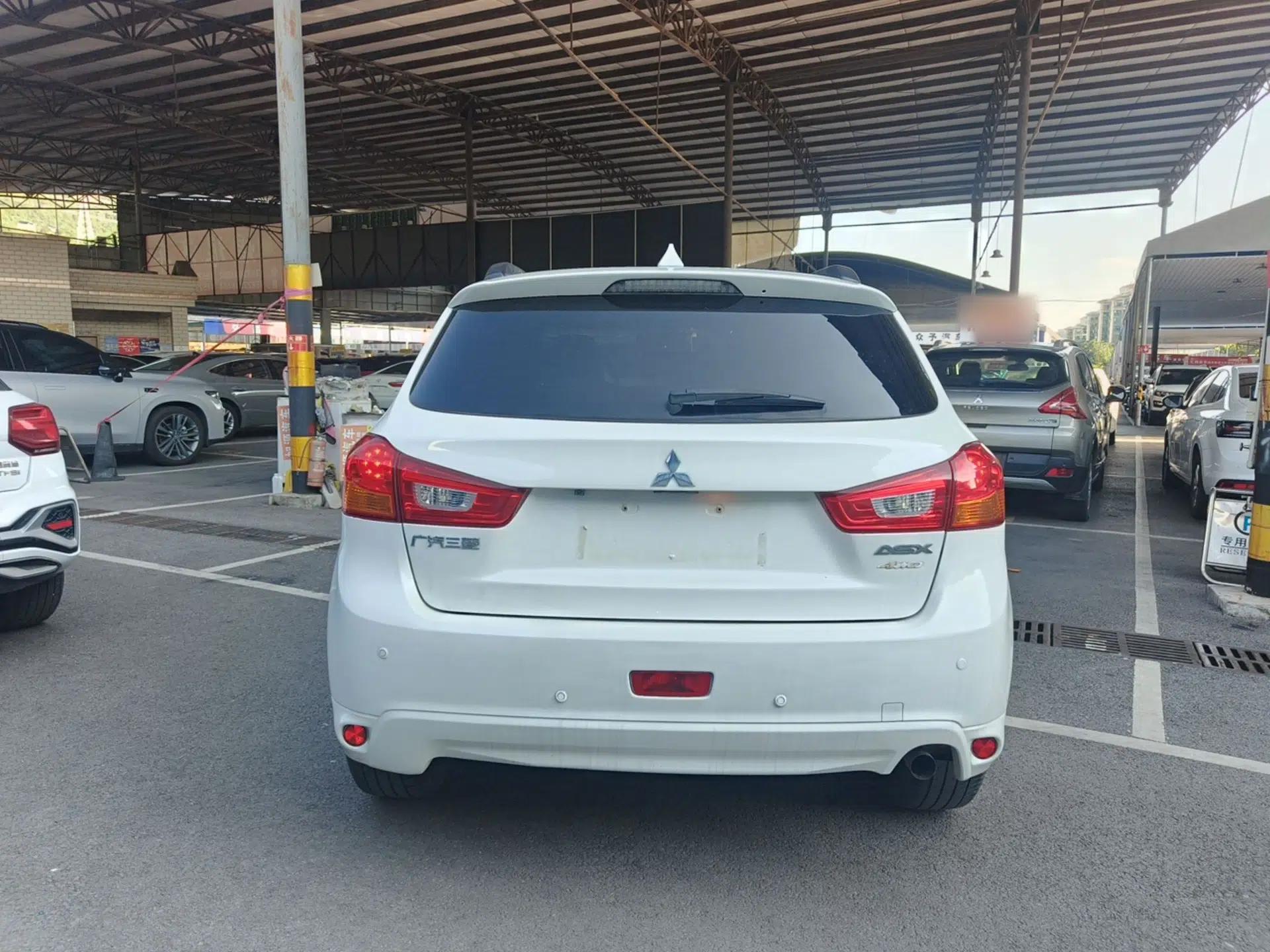 Mitsubishi ASX 2013 2.0L CVT Four-Wheel Drive Premium Edition — миниатюра 5